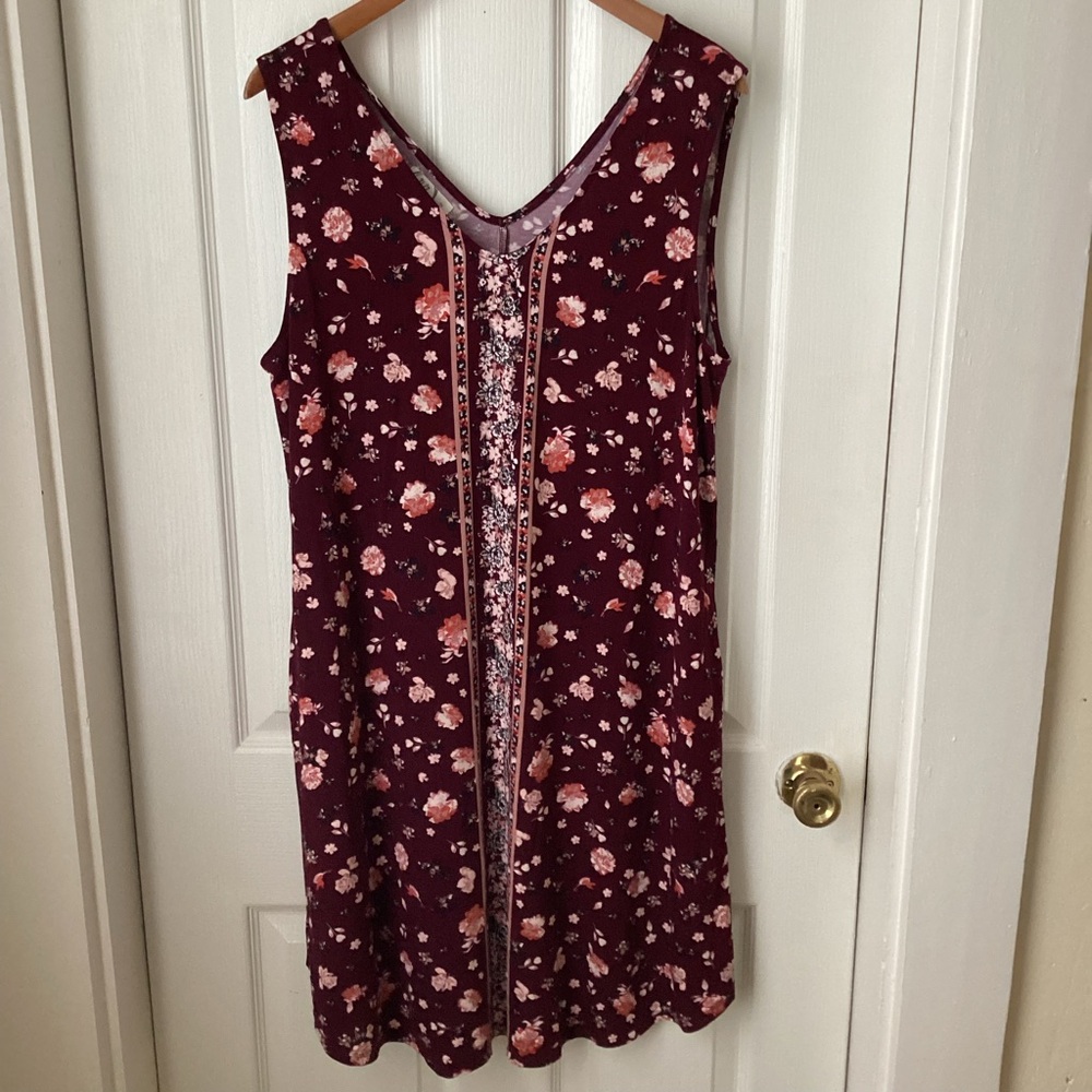 MAURICES: 24/7 red floral shift dress 1X